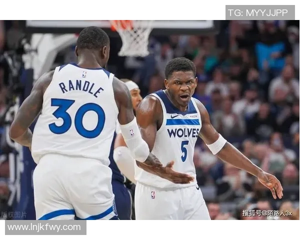 勇士与篮网激战全场回放精彩瞬间回顾11月11日赛事亮点分析