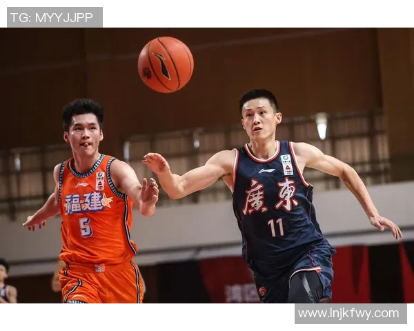 南京同曦迎战广东队期待精彩对决两队实力较量引发球迷热情关注 南京同曦迎战广东队期待精彩对决两队实力较量引发球迷热情关注