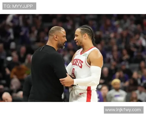 尼克斯与火箭2017年精彩对决回顾及赛季表现分析 尼克斯与火箭2017年精彩对决回顾及赛季表现分析